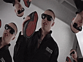 Ohmien GIF