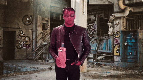 giphy.gif?cid=19f5b51a5d169f6e4e56515173