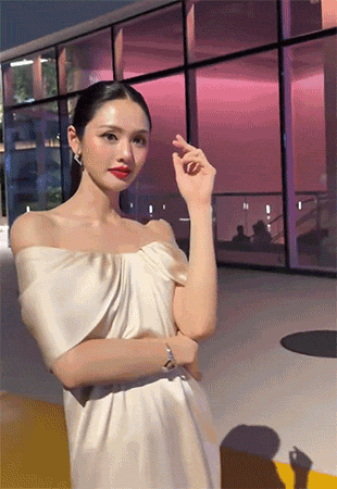 Hand Posing GIF