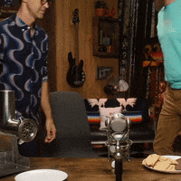 200.gif?cid=fc005b0803ef6a0a5e00e39dbd6aa5eab21d8c2e1fc4d6e8&rid=200.gif&ct=g