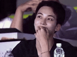 세븐틴 Yoon Jeonghan GIF