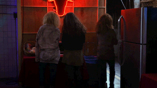 2 broke girls max GIF by CBS