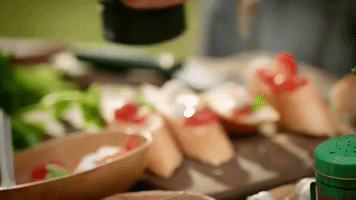 200.gif?cid=fc005b08d63f7ea1184ce88bc190fa19c74db920b80825c8&rid=200.gif&ct=g