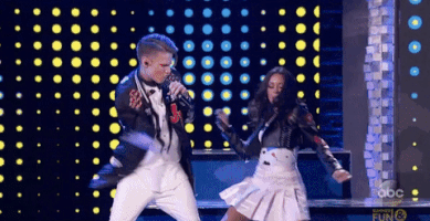200.gif?cid=fc005b082236d47c9f65b5d691709853537ef9ef677c9cc1&rid=200.gif&ct=g