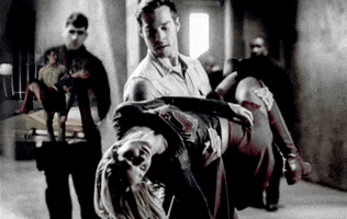somezombieslovepink kara karamel mon-el GIF