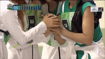 hkwhozthatgirl  GIF