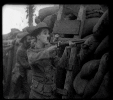 blastear charlie chaplin ve almanlar GIF
