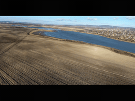 hulladekvadaszhu bia lake GIF