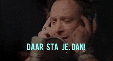 Daar Sta Je Dan GIF