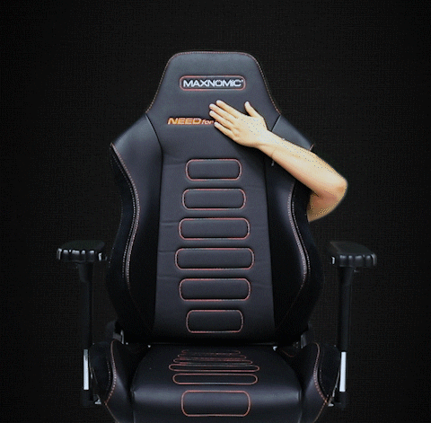 gaming chair kiss GIF by MAXNOMIC
