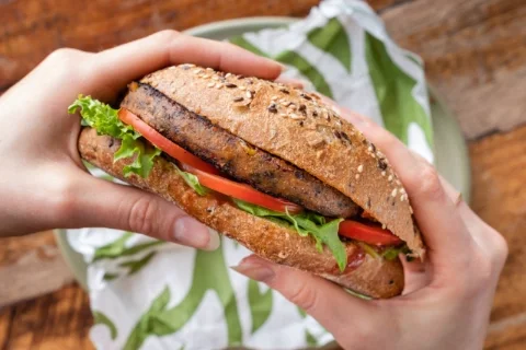 Veggie Burger GIF by Nando's Aus
