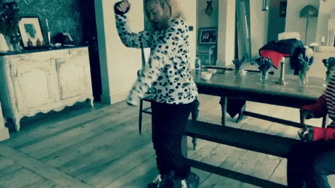 giphy-downsized-medium.gif#0-grid1