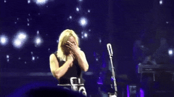 nashvillegab crying concert emotional miranda lambert GIF