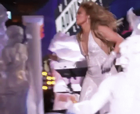 giphy.gif?cid=2154d3d7ffhyt4cwkalntilvoaccjrqgsyk56ho70vnrkf1w&ep=v1_gifs_username&rid=giphy.gif&ct=g