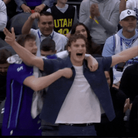 Lauri Markkanen GIF