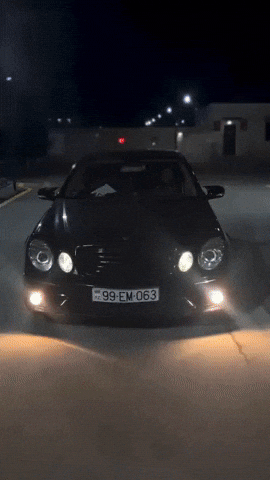 Mercedesbenz GIF