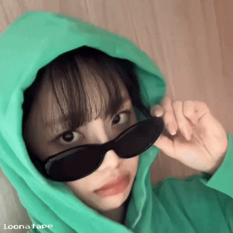 Kim Jiwoo Loona Chuu GIF