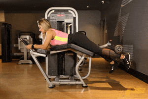 fisiculturismo musculacao fisiculturismo mulheres que treinam mesa flexora GIF