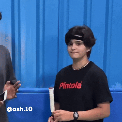 Axh GIF