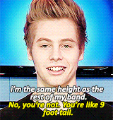 i love him so much 5 seconds of summer GIF