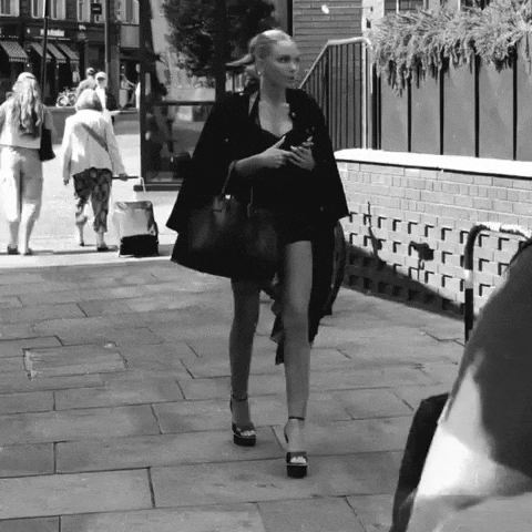 Julia Catwalk GIF