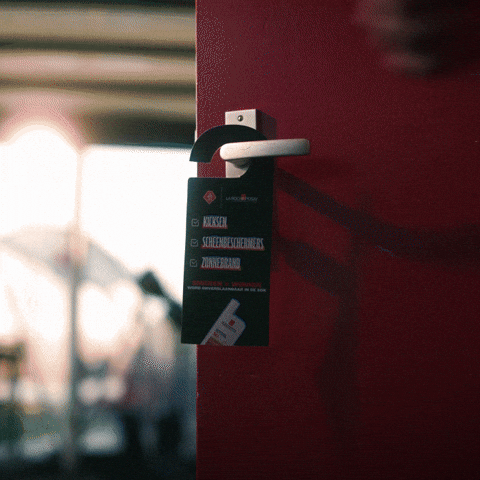 La Roche Posay Winnen GIF by Hokus Fokus