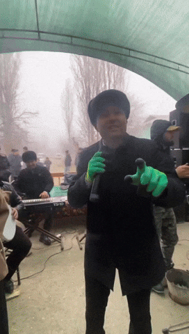 Перчатка GIF