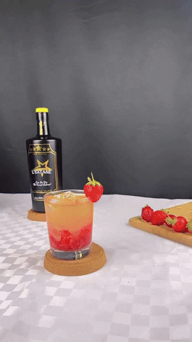 Cocktails Strawberries GIF by L’Extase Cognac