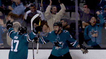200.gif?cid=fc005b08e432c4fc61e4dfcaabc080b09a9167f6ee11b57b&rid=200.gif&ct=g