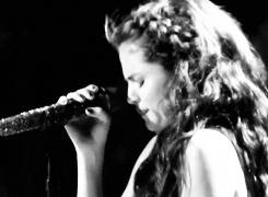 dlaczego ci którzy pragną miłości dostają łzy