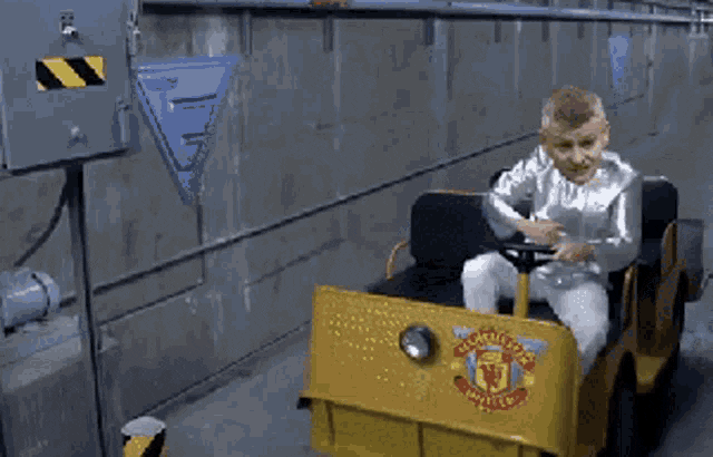 Ole At The Wheel GIF by swerk - Find & Share on GIPHY