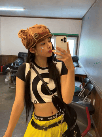markjp0 newjeans minji kim minji newjeans minji GIF