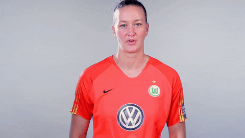 almuth schult dance GIF by VfL Wolfsburg