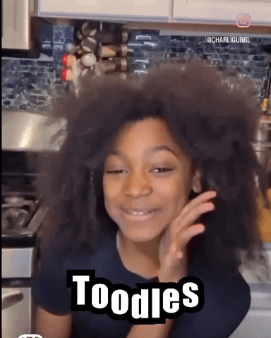 charligurl smooches toodles girlbye hello byebye charligurl xoxo kisses GIF