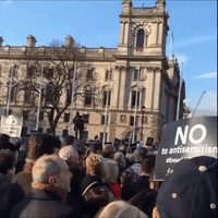Protesters Against Anti-Semitism Call on Jeremy Corbyn to Take Action