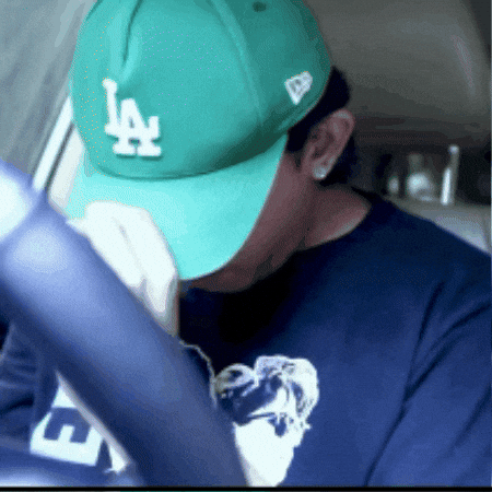 Tertawa Tapi Terluka GIF