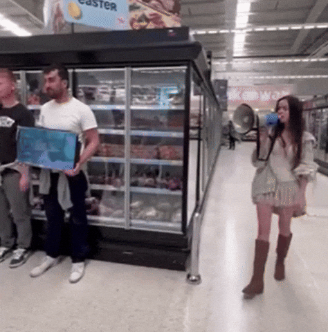 58d4b6a0e8004dd6a499524384e88c9f giphyupload GIF