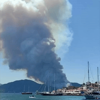 Smoke Billows Above Turkish Coast as Wildfire Approaches Resort