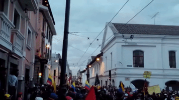 Anti-Correa Protesters Fill Quito's Santo Domingo Square