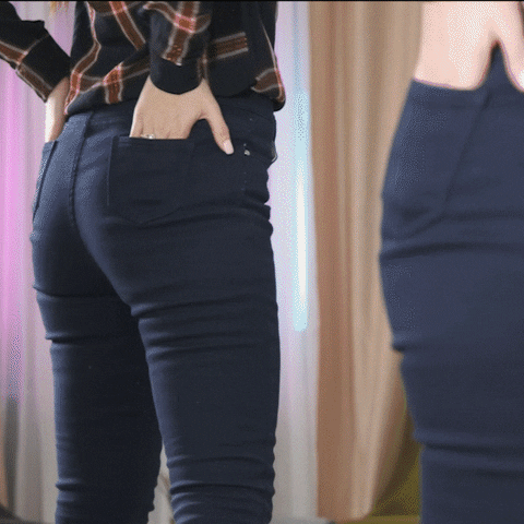 AnjaZZZZ giphyupload GIF