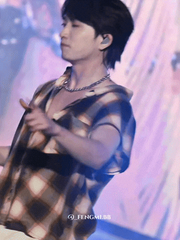 邱鋒澤 GIF