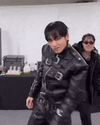 Dance Tae GIF