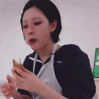 Sua 수아 GIF