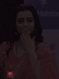 Flying Kiss Mua GIF