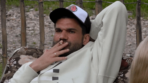 Mike Smoking GIF by RTLde