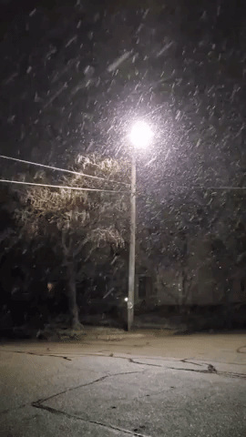 Snow in Wichita Area as Temperatures Fall