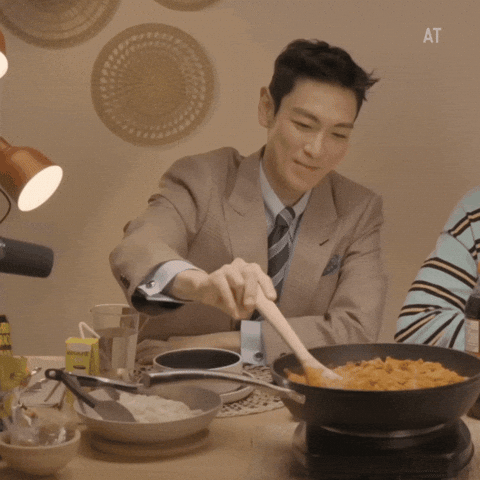 Choi Seunghyun Top GIF