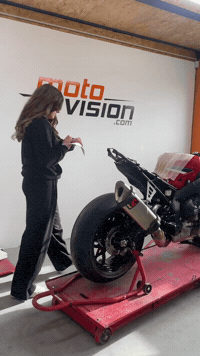 Girl Waiting GIF by Moto-Vision