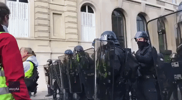 Police and Yellow Vest Protesters Clash Near the Arc de Triomphe