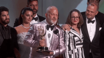 Ryan Murphy Dedicates the Emmy to the LGBTQIA+ Commity